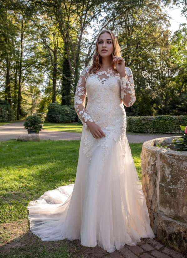 Langarm Brautkleid Curvy Braut Spitzenkleid Peine
