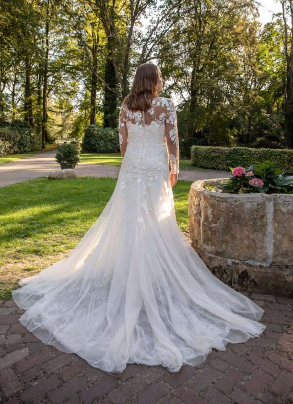 Langarm Brautkleid Curvy Braut Spitzenkleid Wolfenbüttel